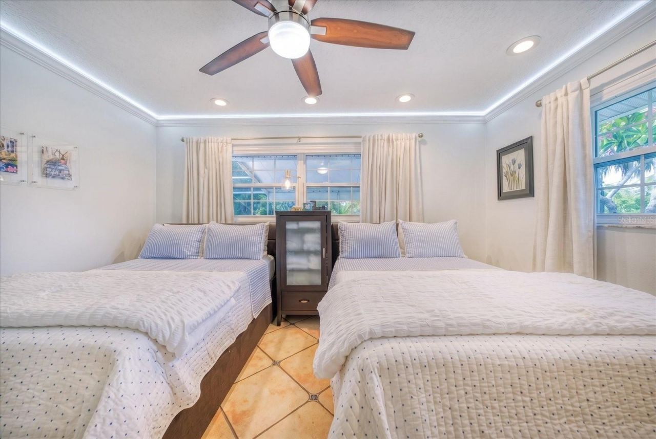 407 Harbor View Lane, Largo, FL 33770 Photo