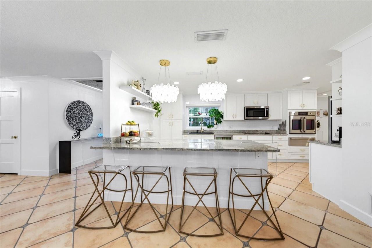 407 Harbor View Lane, Largo, FL 33770 Photo