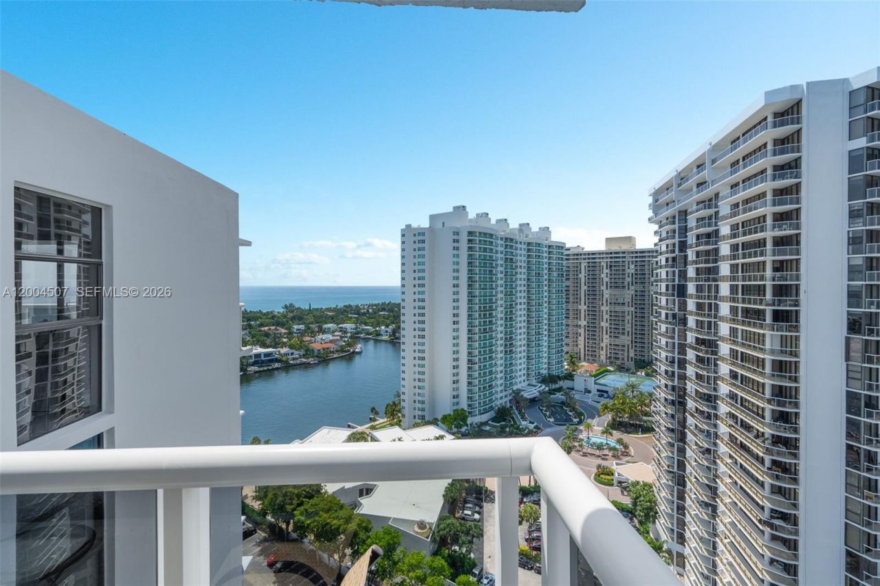 20505 E Country Club Dr , Unit PH-38, Aventura, FL 33180 Photo