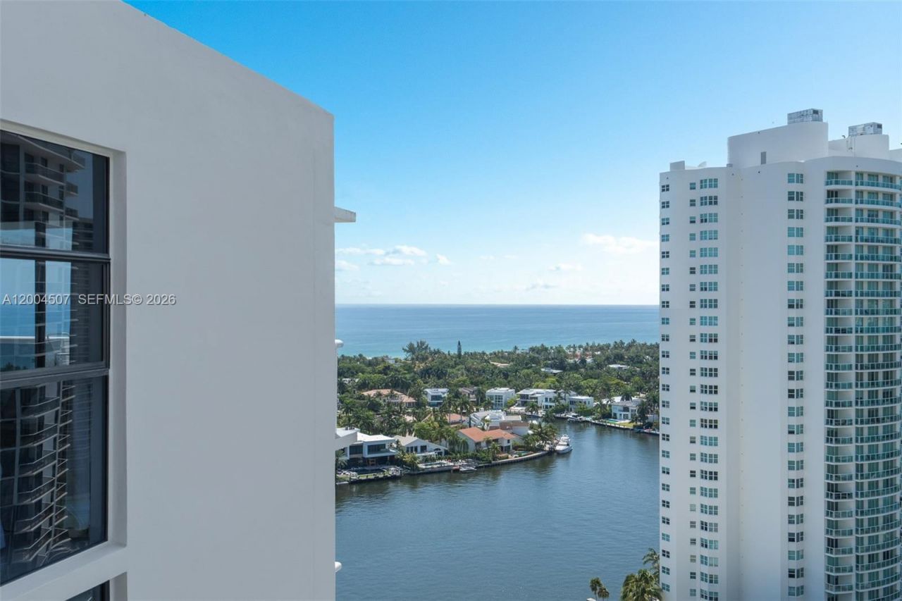 20505 E Country Club Dr , Unit PH-38, Aventura, FL 33180 Photo