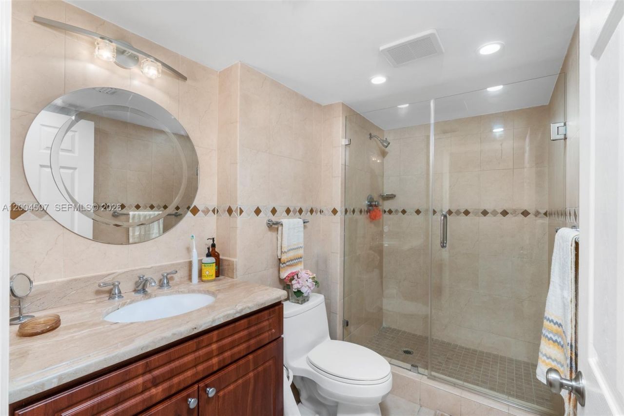20505 E Country Club Dr , Unit PH-38, Aventura, FL 33180 Photo