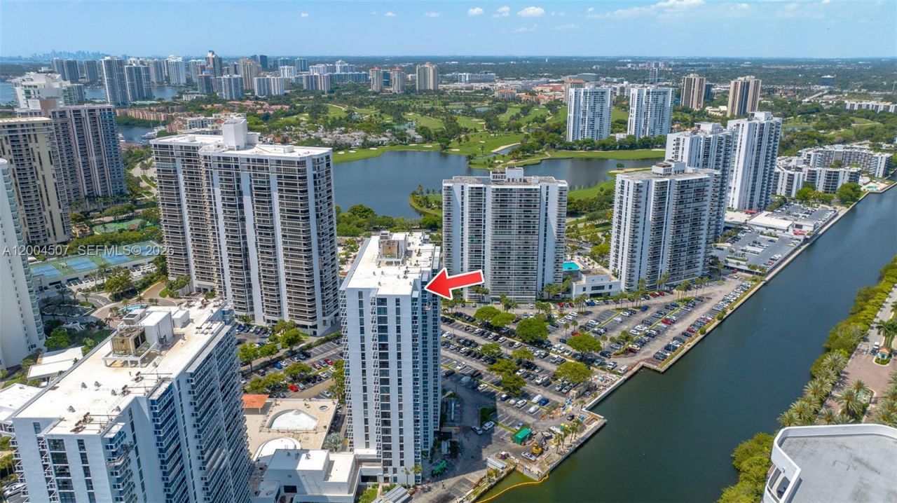 20505 E Country Club Dr , Unit PH-38, Aventura, FL 33180 Photo