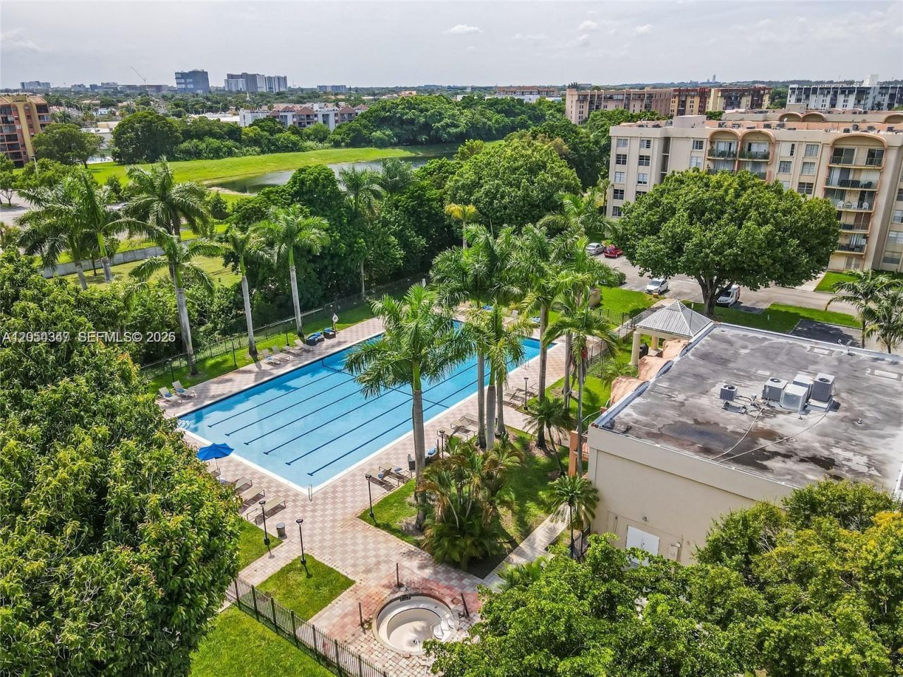 9320 Fontainebleau Blvd, Unit 215, Miami, FL 33172 Photo