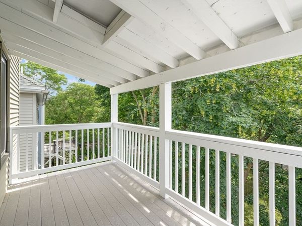 29 Rosemary St, Unit 3, Boston, MA 02130