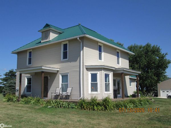 52948 Pinoak Road, Walnut, IA 51577