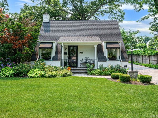 527 Brooklyn Boulevard , Brightwaters, NY 11718