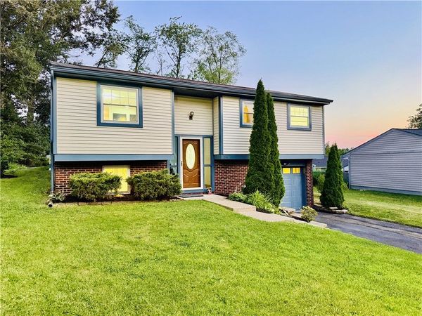 2190 Morning Wind Cir , Bridgeville, PA 15017