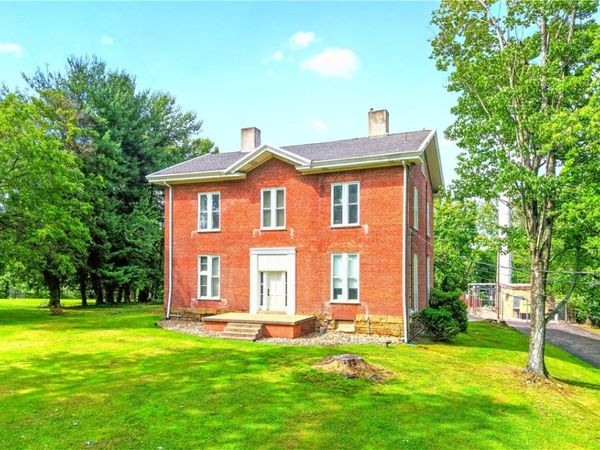 210 Tollgate Hill Rd, Greensburg, PA 15601