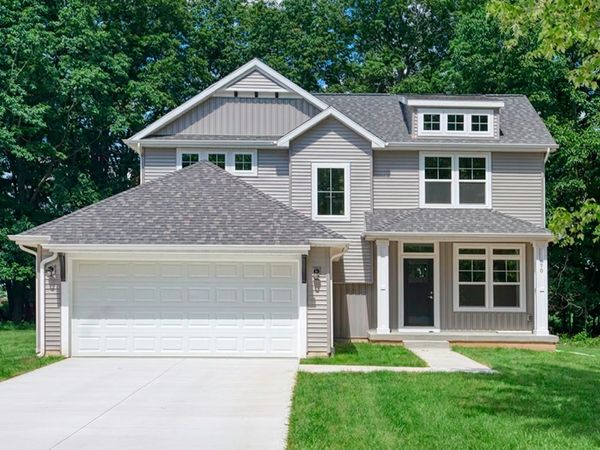 570 W Wildwood Drive, Owosso, MI 48867