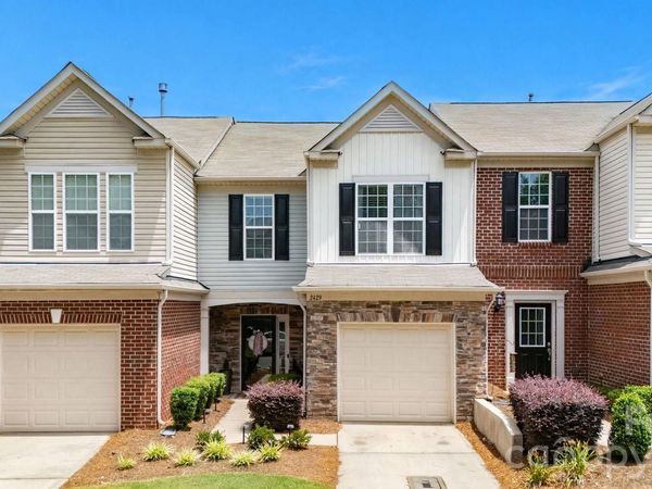 2429 Diplomat Lane, Charlotte, NC 28210