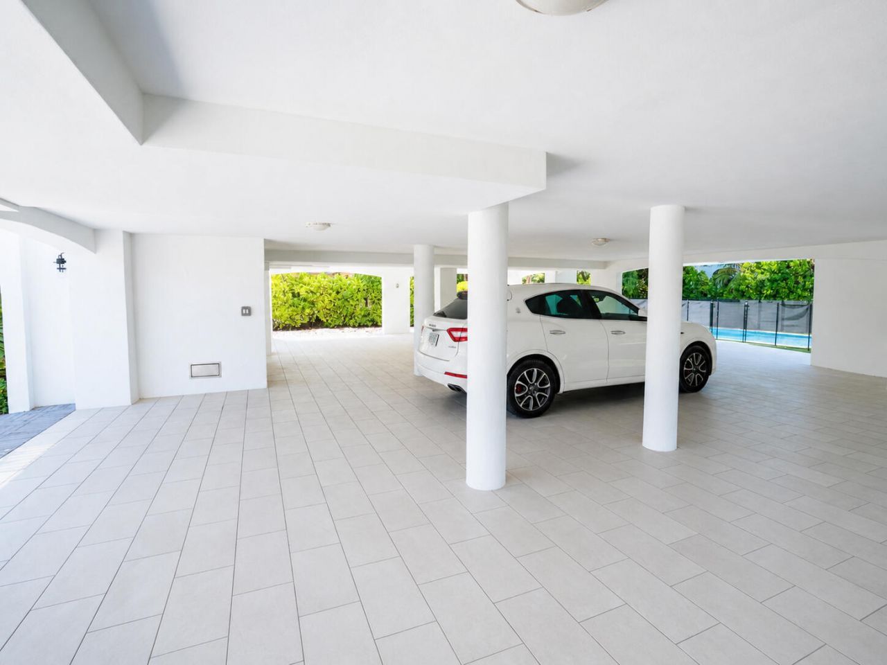 273 W Seaview Drive, Duck Key, FL 33050 Photo