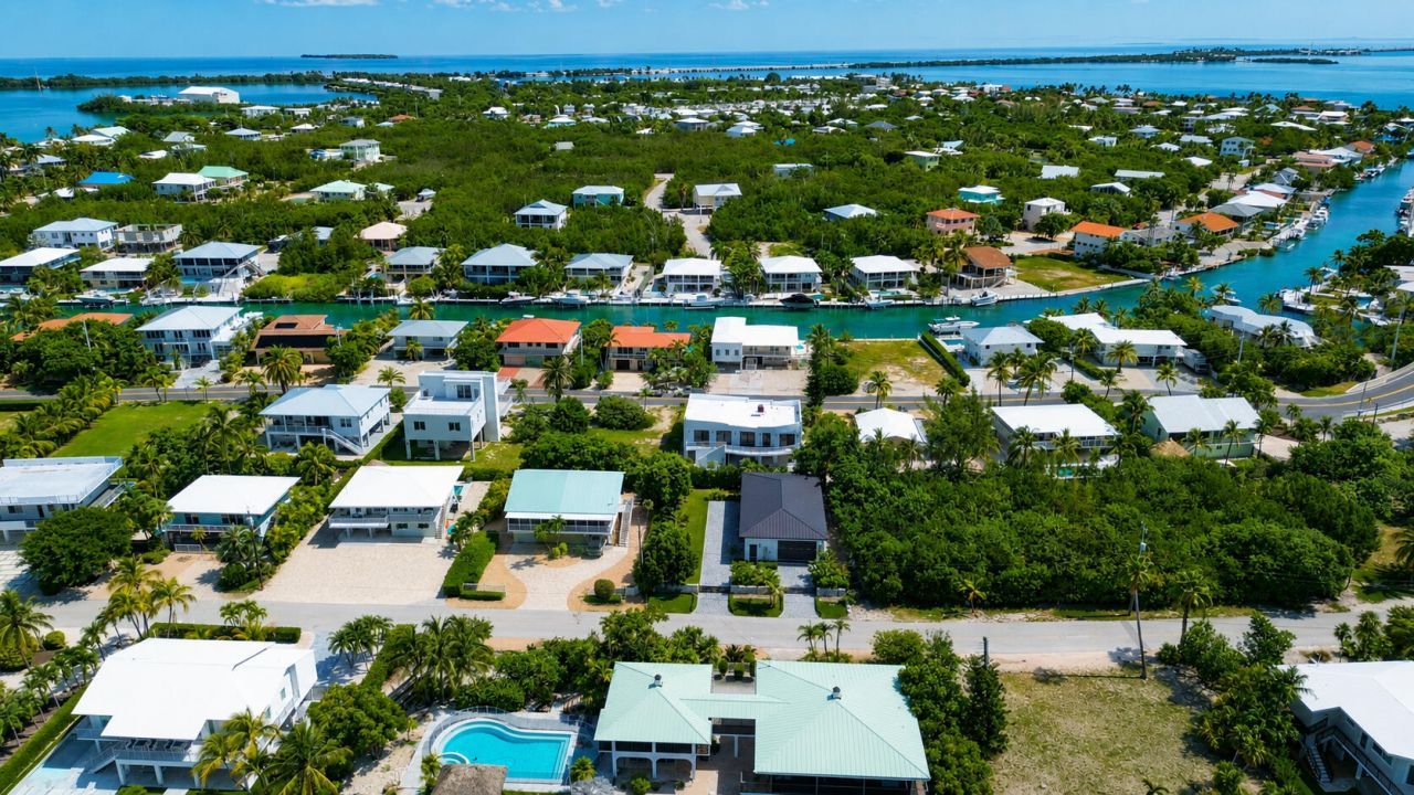273 W Seaview Drive, Duck Key, FL 33050 Photo