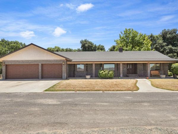10996 Boessow Rd, Galt, CA 95632