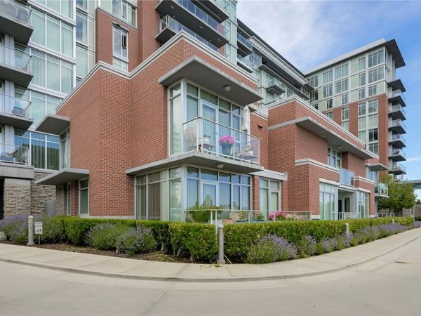 100 Saghalie Rd, Unit #TH1, Victoria, BC V9A 0A1