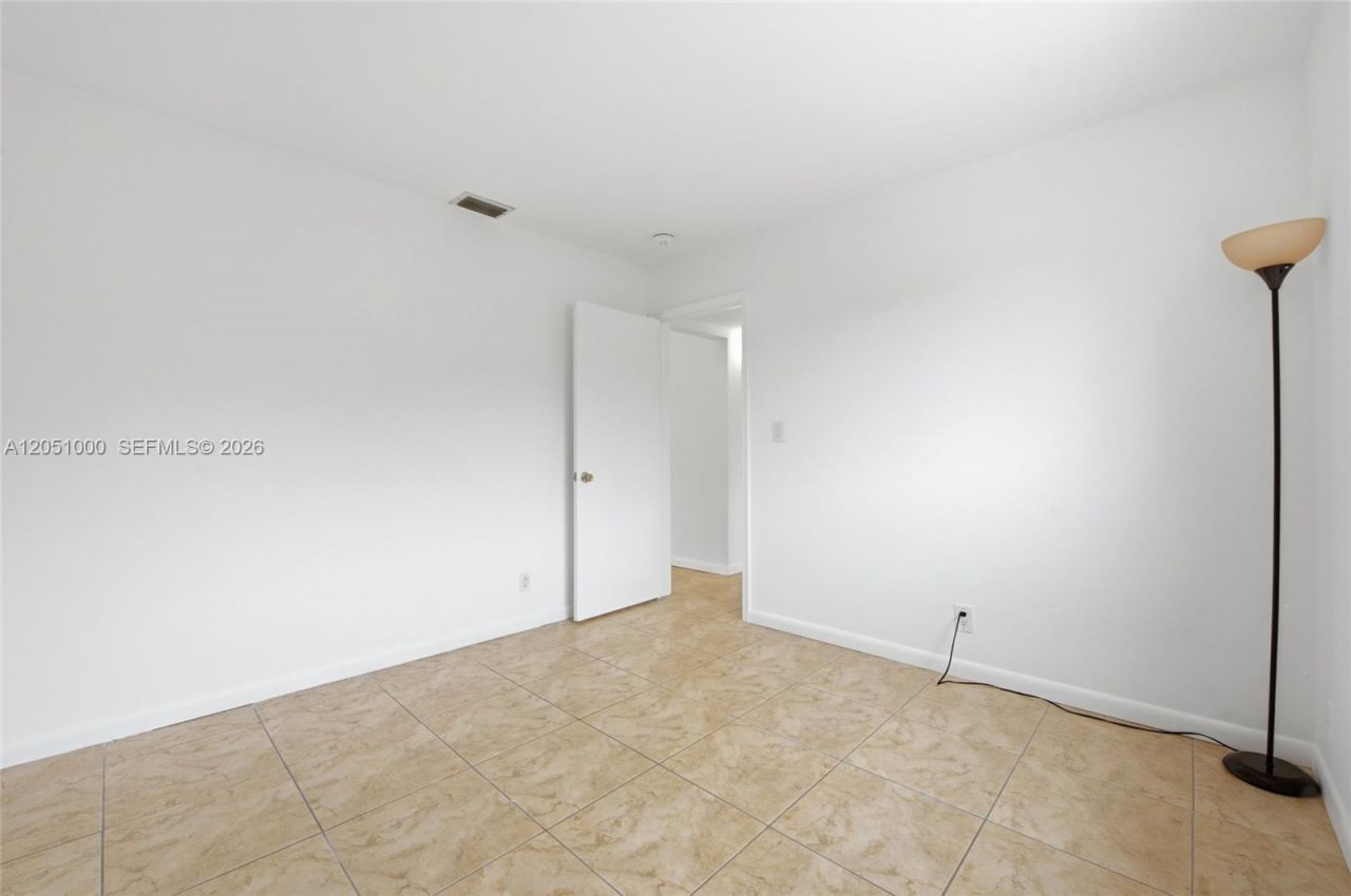 2901 Cleveland St , Hollywood, FL 33020 Photo