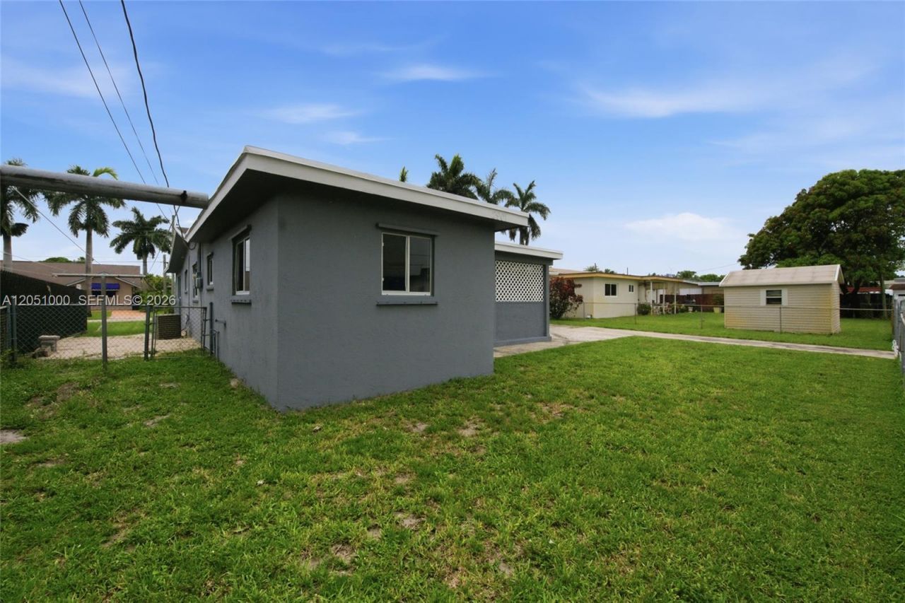 2901 Cleveland St , Hollywood, FL 33020 Photo