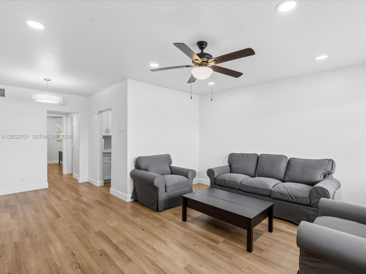 230 SW 11th Ave , Unit 8, Hallandale Beach, FL 33009 Photo