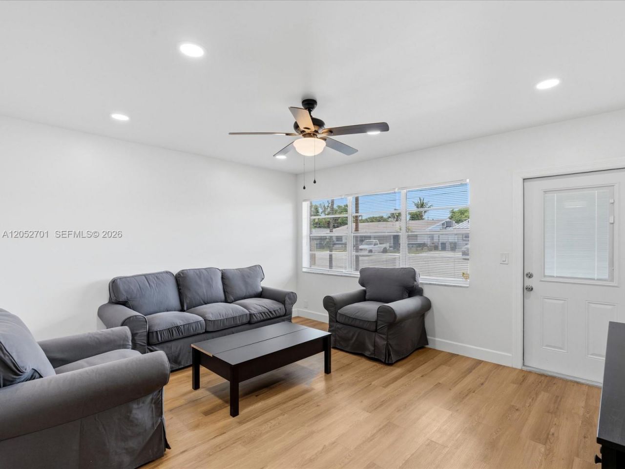 230 SW 11th Ave , Unit 8, Hallandale Beach, FL 33009 Photo