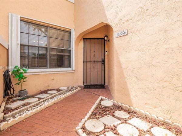 11856 NW 11th St, Unit 11856, Pembroke Pines, FL 33026