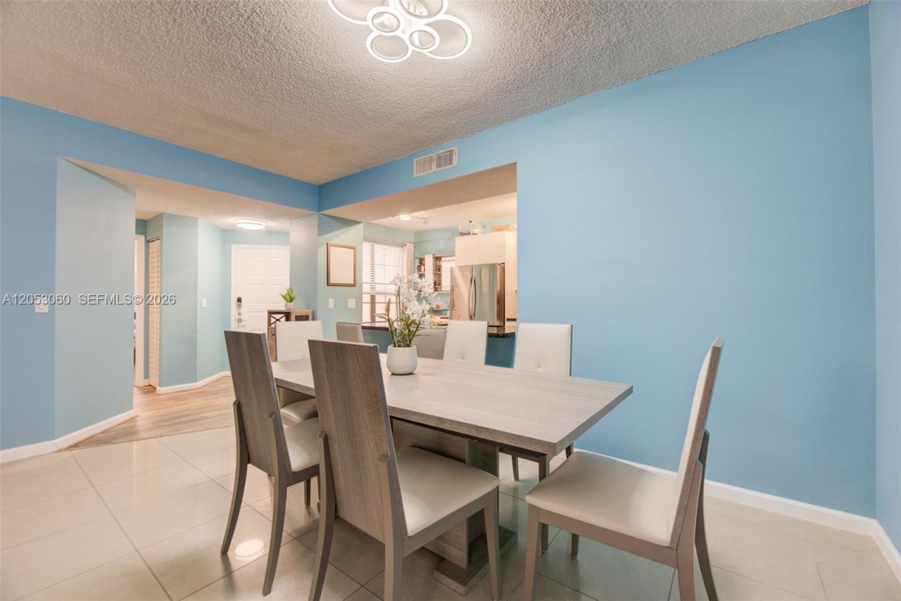 11856 NW 11th St, Unit 11856, Pembroke Pines, FL 33026 Photo