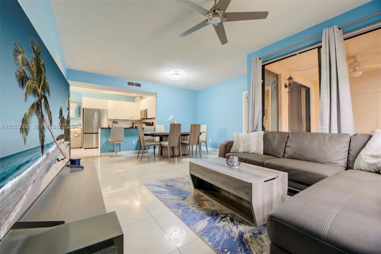 11856 NW 11th St, Unit 11856, Pembroke Pines, FL 33026 Photo