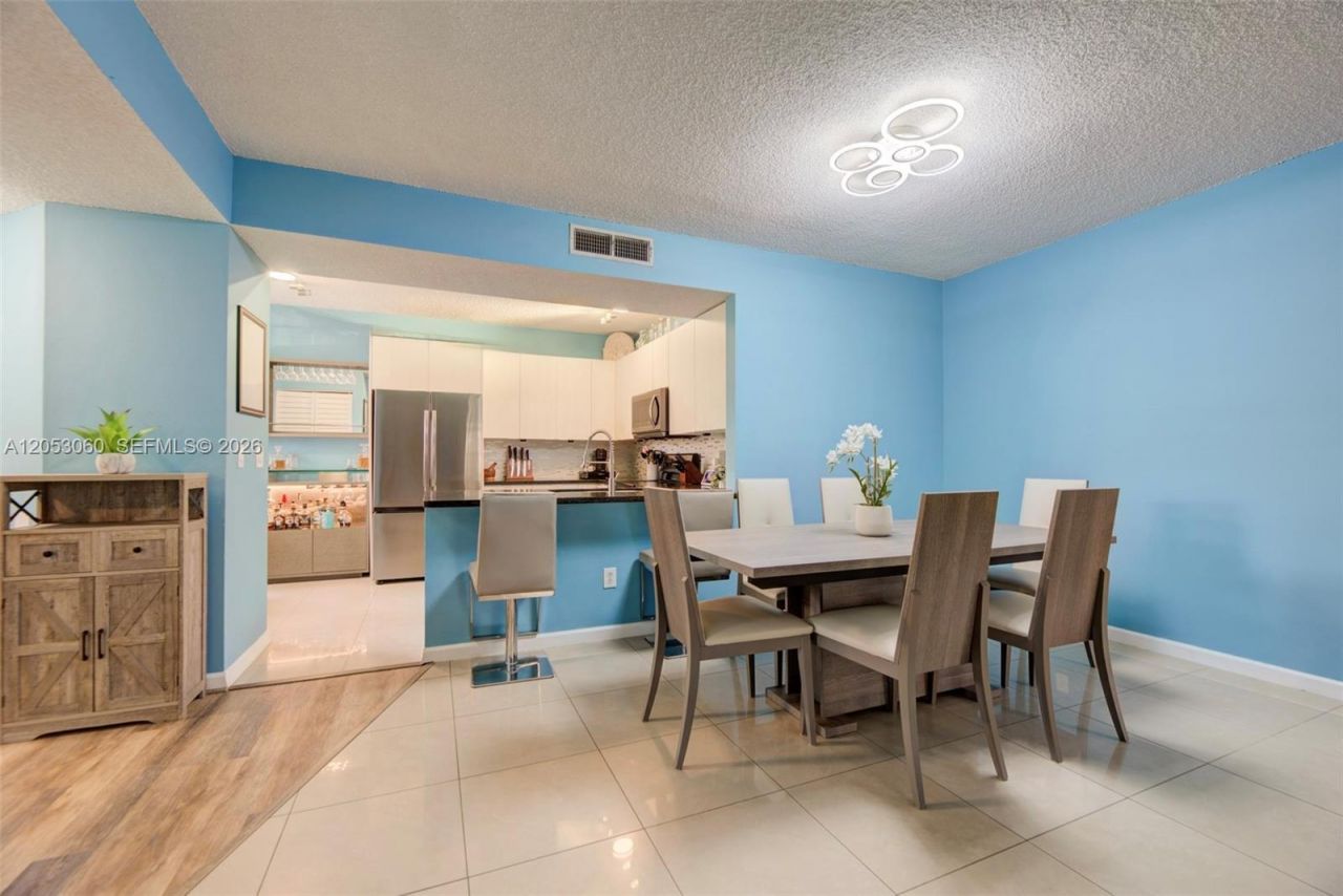 11856 NW 11th St, Unit 11856, Pembroke Pines, FL 33026 Photo