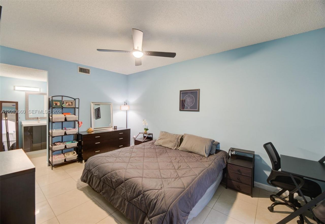 11856 NW 11th St, Unit 11856, Pembroke Pines, FL 33026 Photo