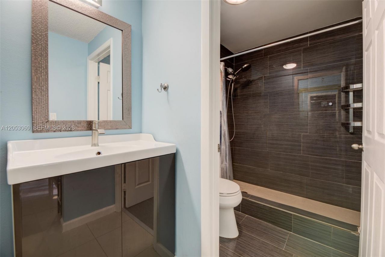 11856 NW 11th St, Unit 11856, Pembroke Pines, FL 33026 Photo