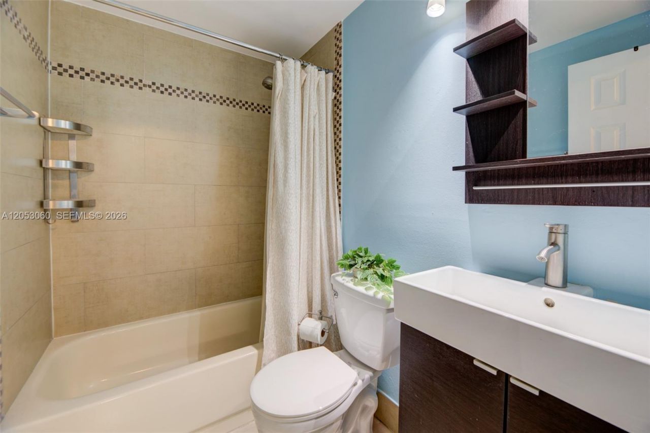 11856 NW 11th St, Unit 11856, Pembroke Pines, FL 33026 Photo