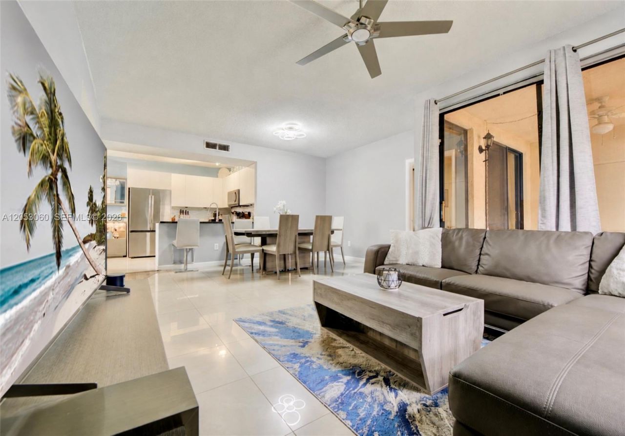 11856 NW 11th St, Unit 11856, Pembroke Pines, FL 33026 Photo