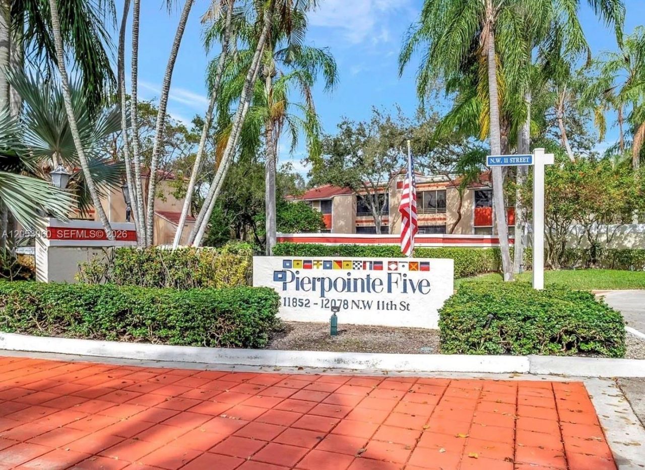 11856 NW 11th St, Unit 11856, Pembroke Pines, FL 33026 Photo