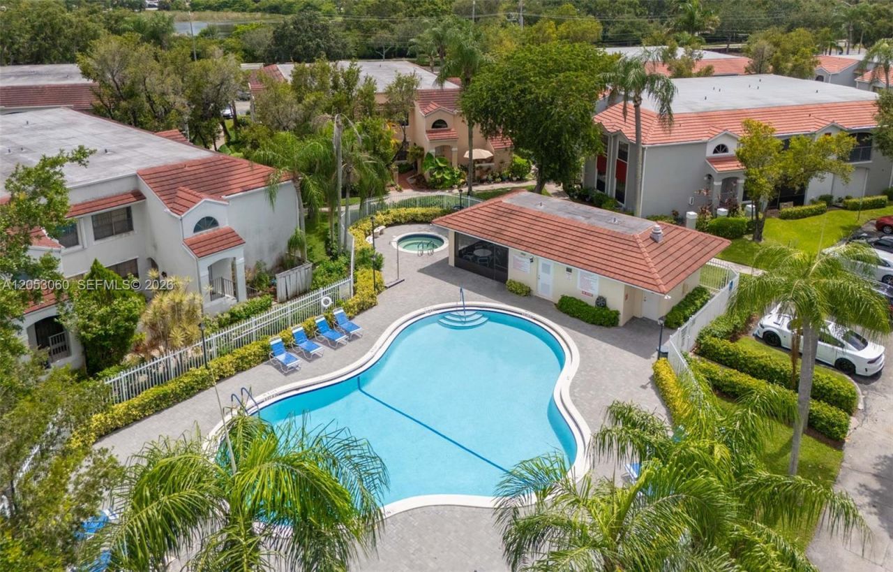 11856 NW 11th St, Unit 11856, Pembroke Pines, FL 33026 Photo