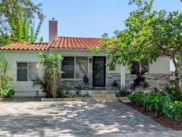 2543 SW 15th St, Miami, FL 33145
