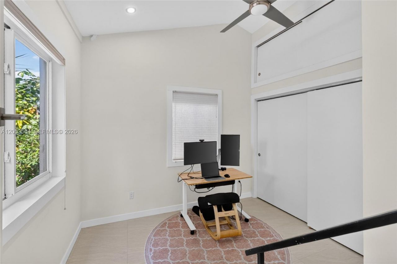 2543 SW 15th St , Miami, FL 33145 Photo