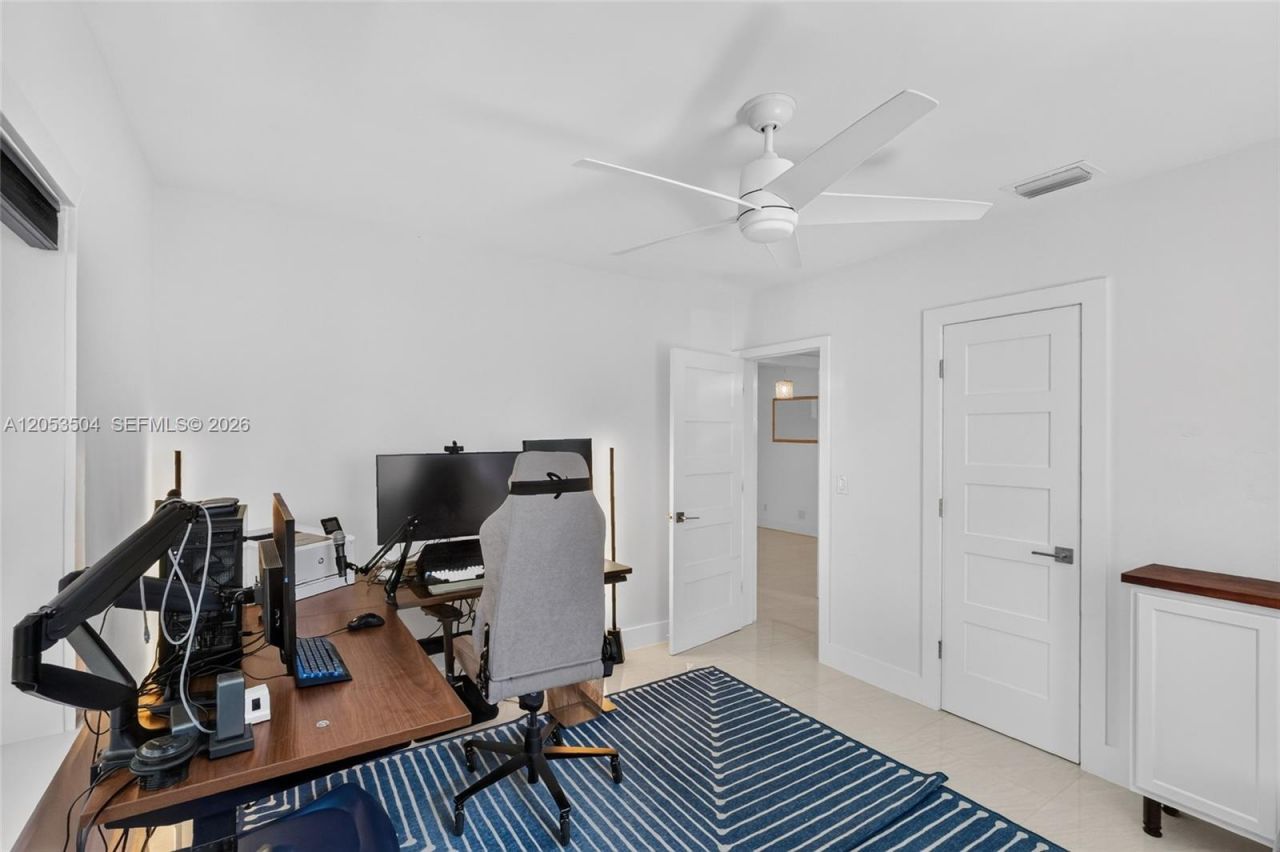 2543 SW 15th St , Miami, FL 33145 Photo