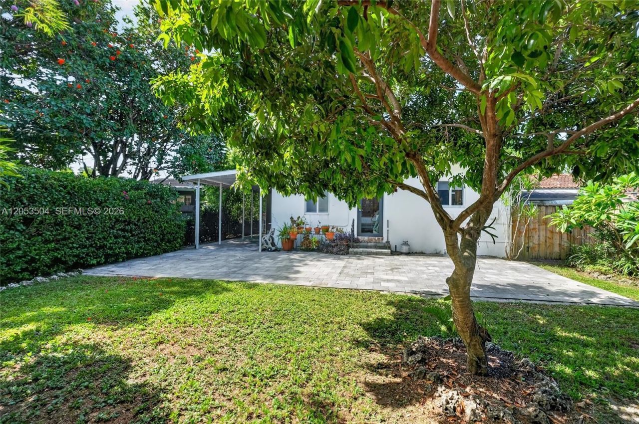 2543 SW 15th St , Miami, FL 33145 Photo