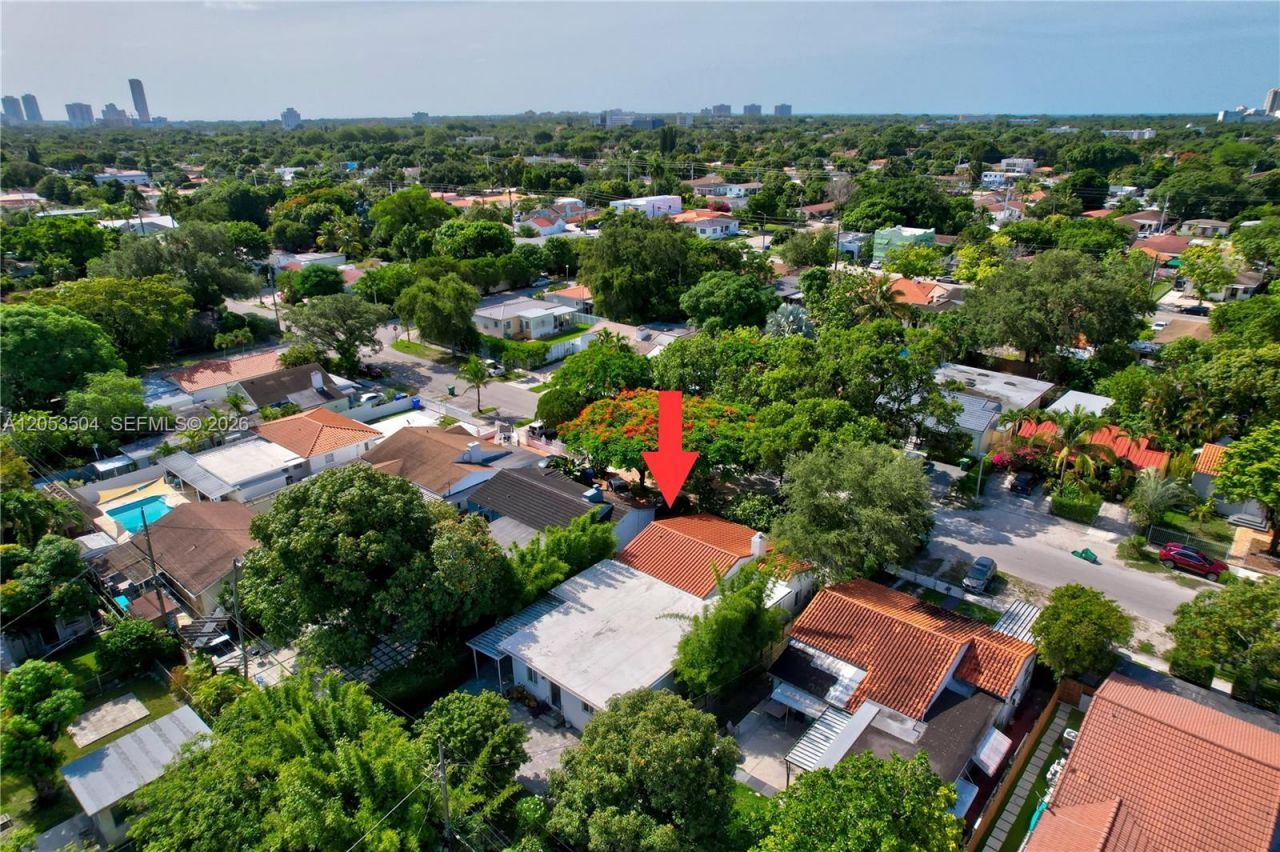 2543 SW 15th St , Miami, FL 33145 Photo