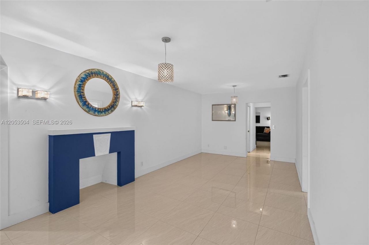 2543 SW 15th St , Miami, FL 33145 Photo