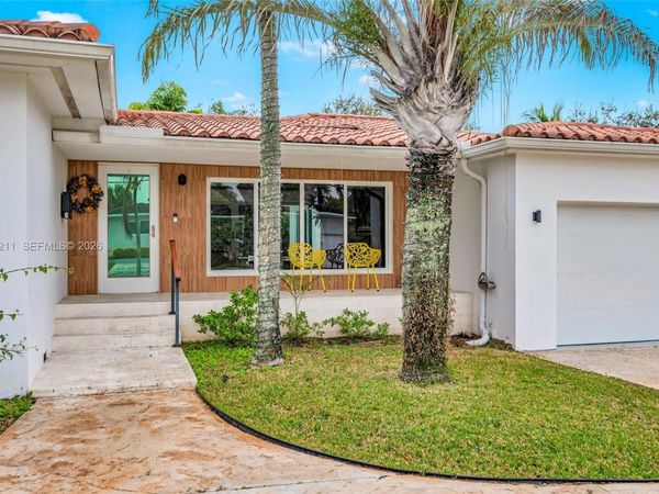 1080 NE 104th St , Miami Shores, FL 33138