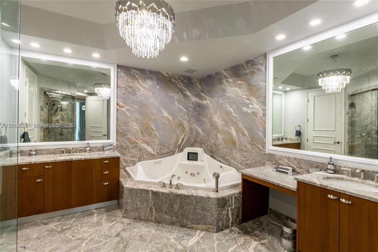 16051 Collins Ave , Unit 2402, Sunny Isles Beach, FL 33160 Photo