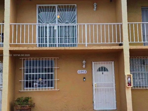 10972 SW 4th St, Unit J2, Sweetwater, FL 33174