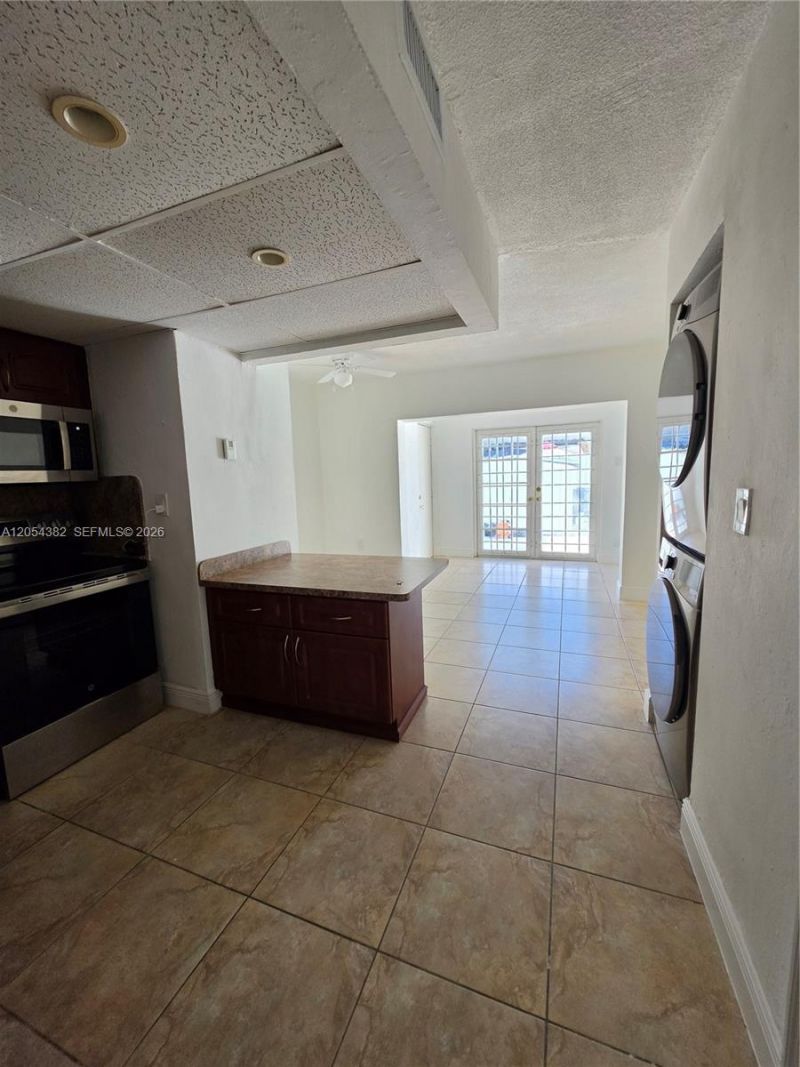 10972 SW 4th St, Unit J2, Sweetwater, FL 33174 Photo