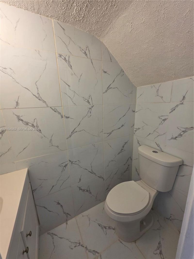 10972 SW 4th St, Unit J2, Sweetwater, FL 33174 Photo