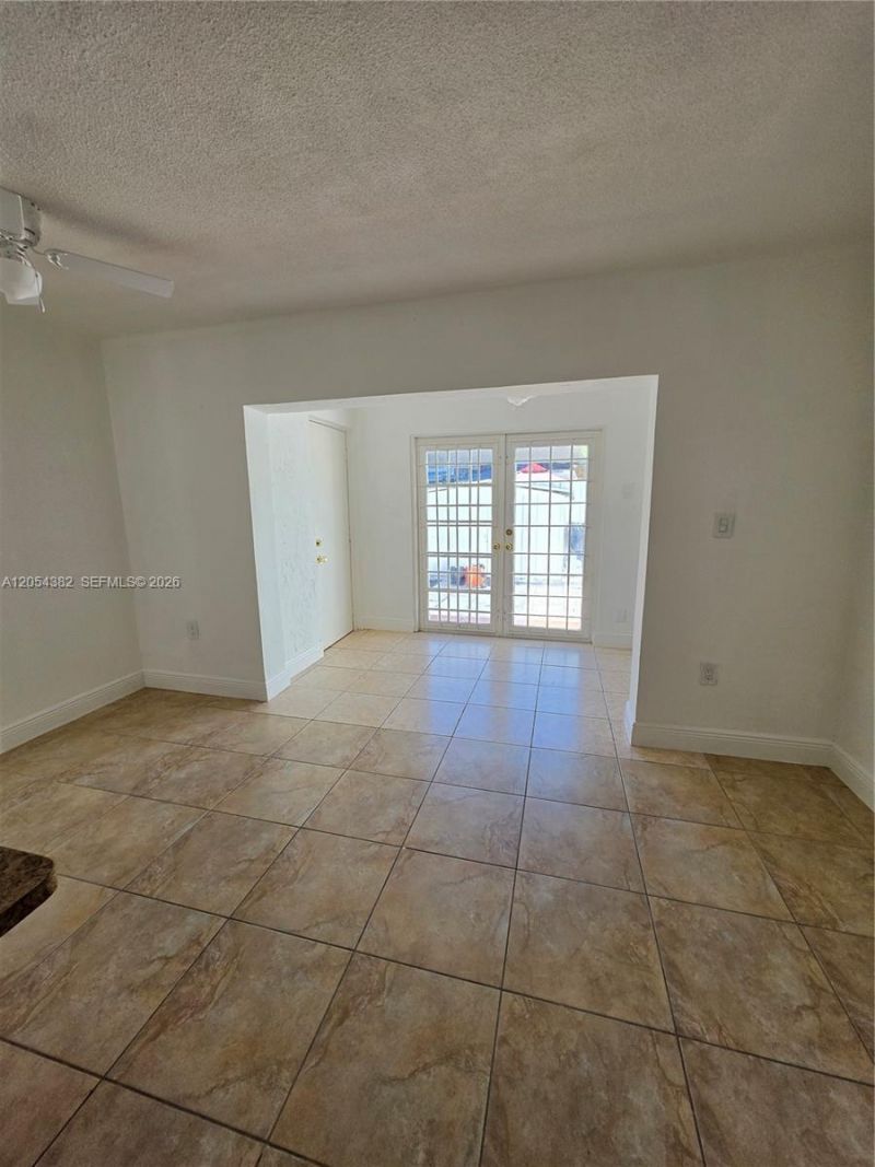 10972 SW 4th St, Unit J2, Sweetwater, FL 33174 Photo