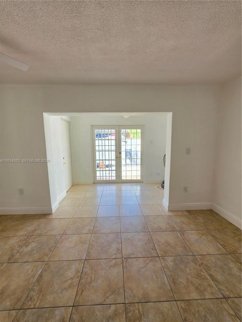 10972 SW 4th St, Unit J2, Sweetwater, FL 33174 Photo