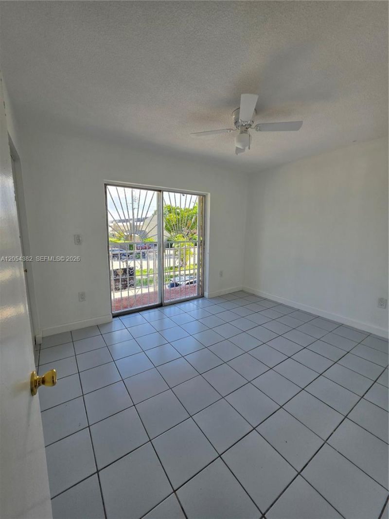 10972 SW 4th St, Unit J2, Sweetwater, FL 33174 Photo