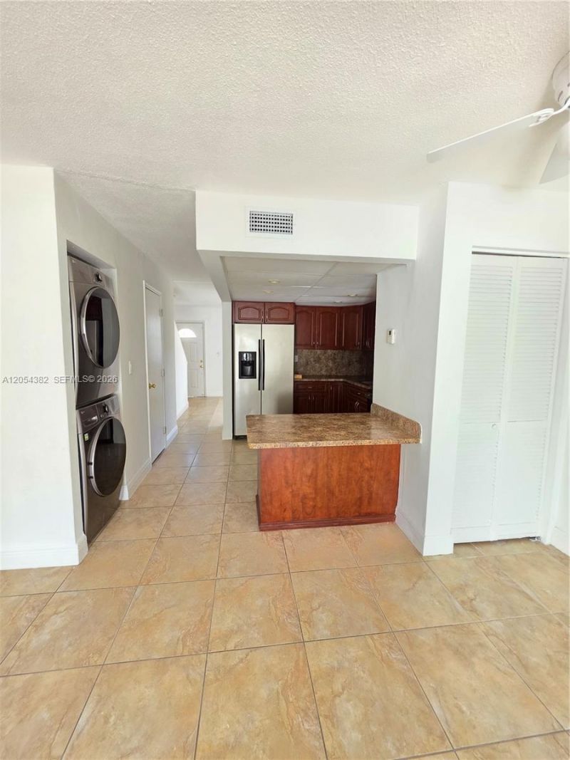 10972 SW 4th St, Unit J2, Sweetwater, FL 33174 Photo