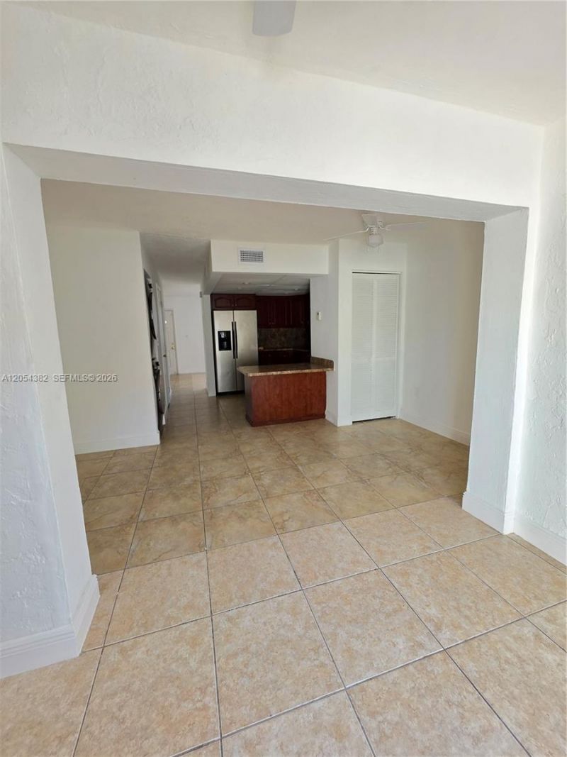 10972 SW 4th St, Unit J2, Sweetwater, FL 33174 Photo