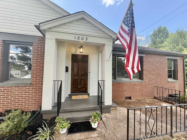 1803 33rd St, Sheffield, AL 35660