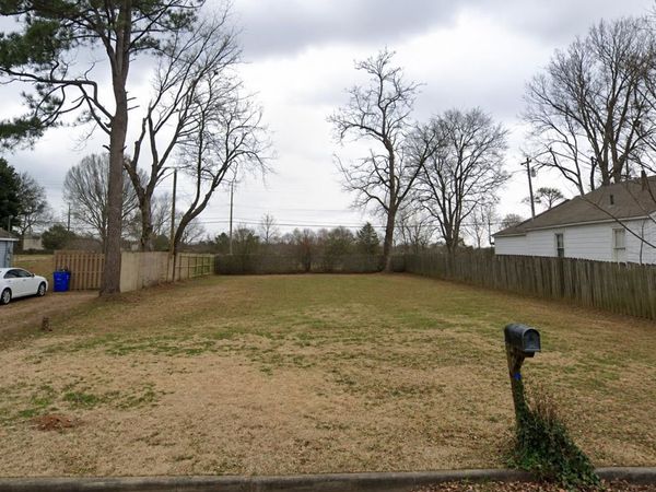 612 Marion Ave, Florence, AL 35630
